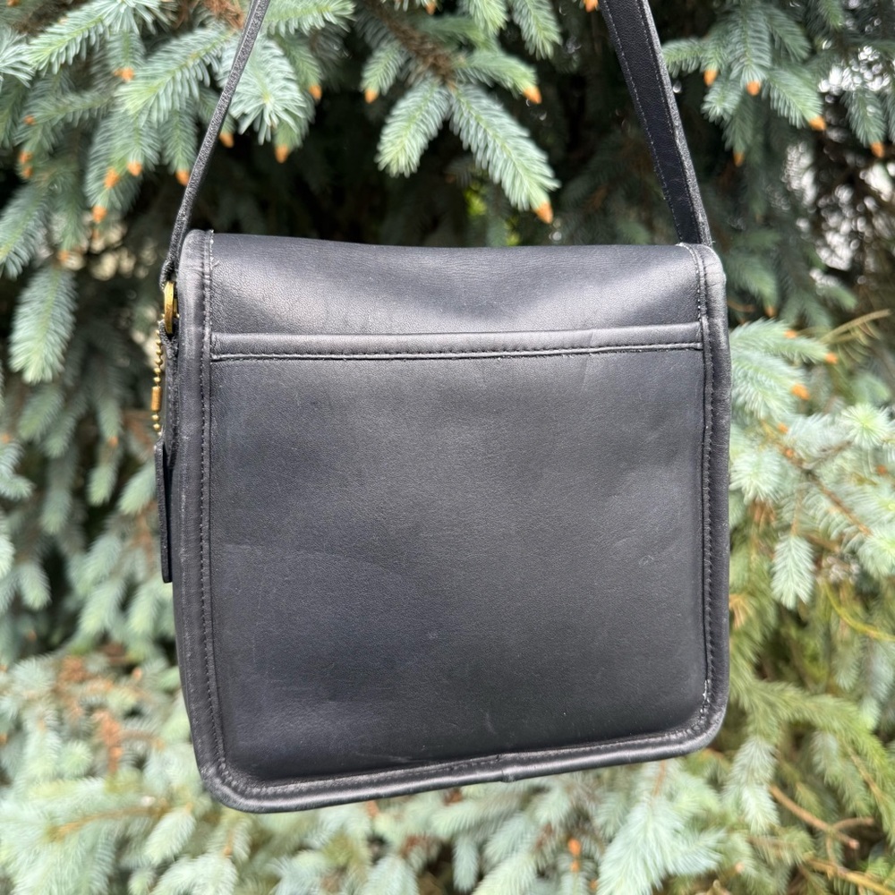 VINTAGE COACH Companion Flap Black 9076 Crossbody Turnlock Leather Shoulder Bag - Picture 3 of 8